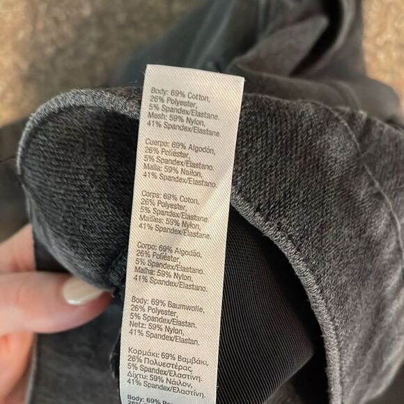 SPANX Jean-ish Cargo Pocket Ankle Leggings Small - Picture 9 of 9